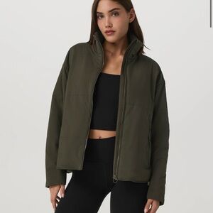 Vuori Olive Green Puffer Jacket In great condition only used a couple of times